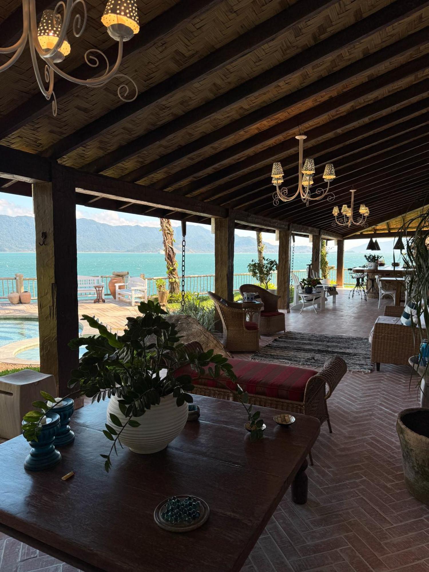 Vilatoro Guest House Ilhabela Exteriör bild