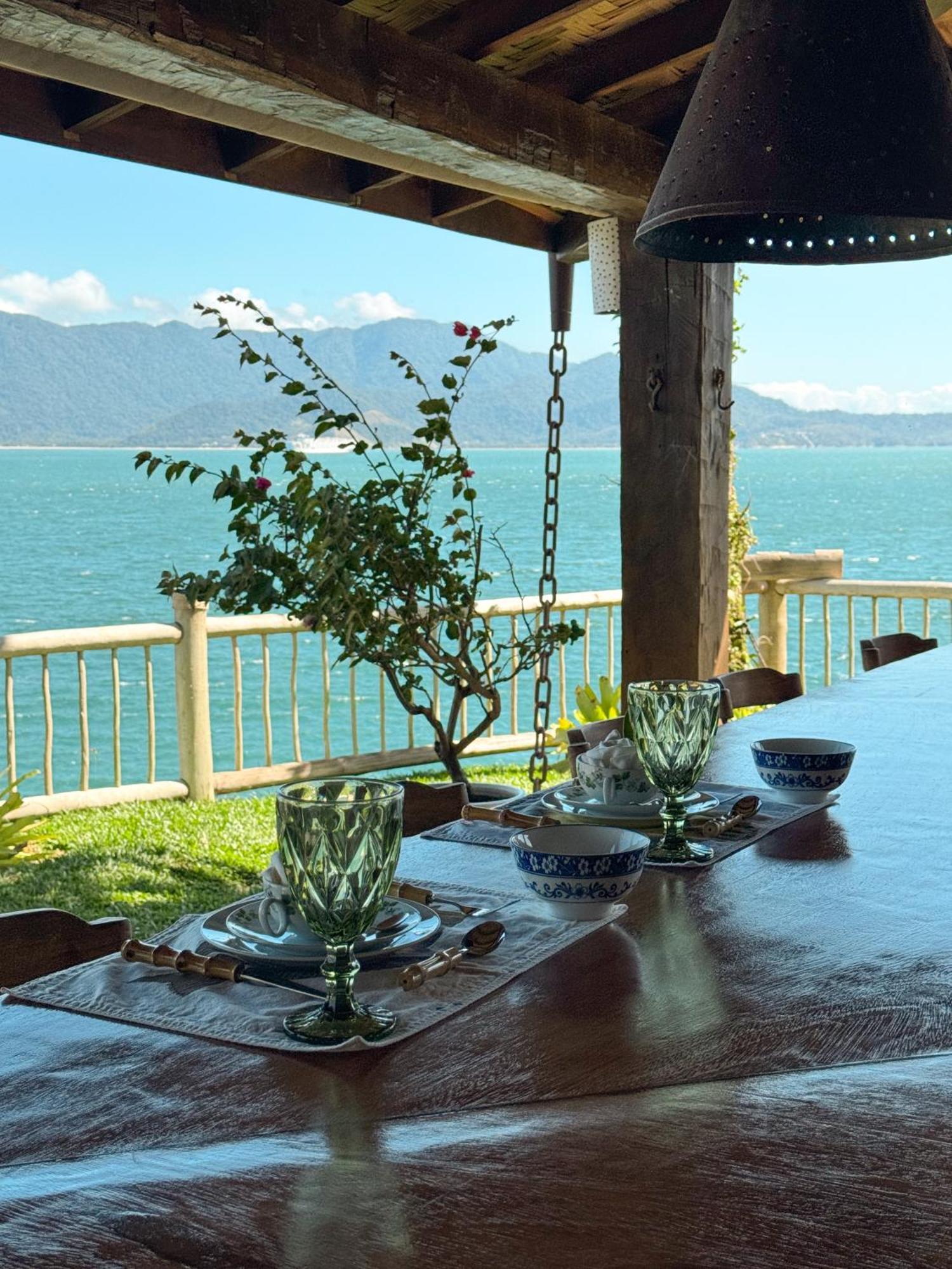 Vilatoro Guest House Ilhabela Exteriör bild