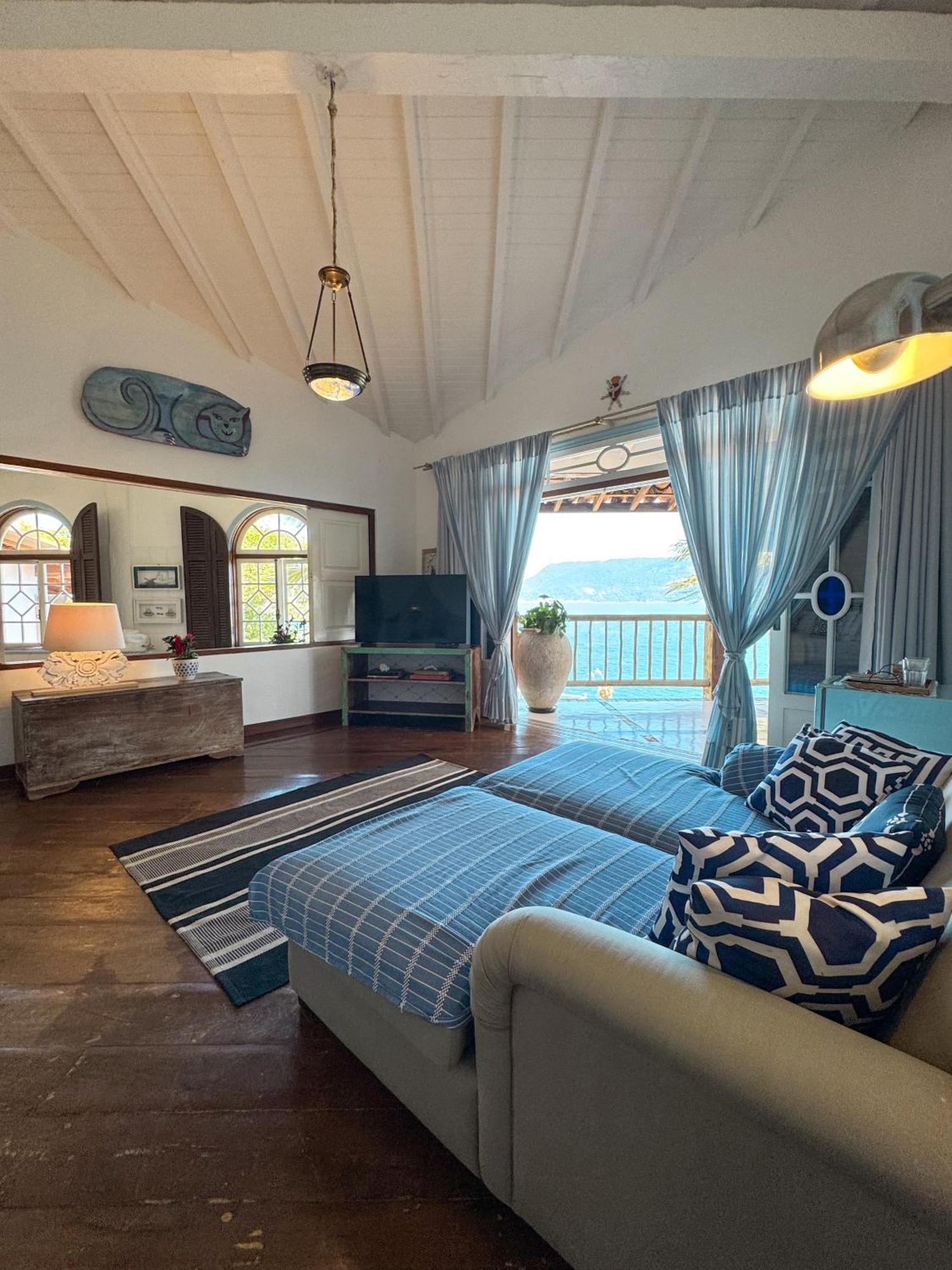 Vilatoro Guest House Ilhabela Exteriör bild