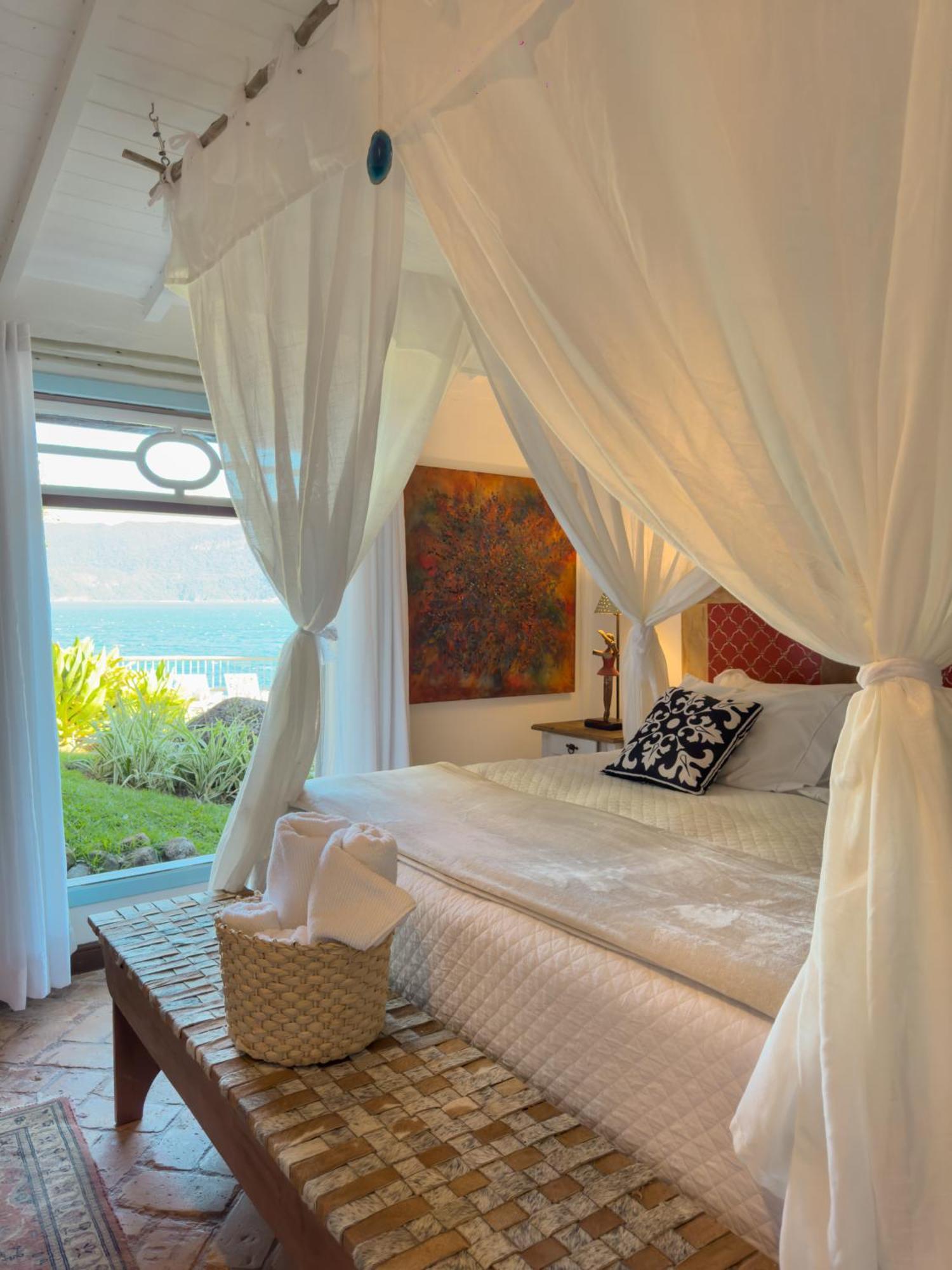 Vilatoro Guest House Ilhabela Exteriör bild